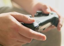 「ゲーム依存症」の定義｜やめないのはワガママだから?